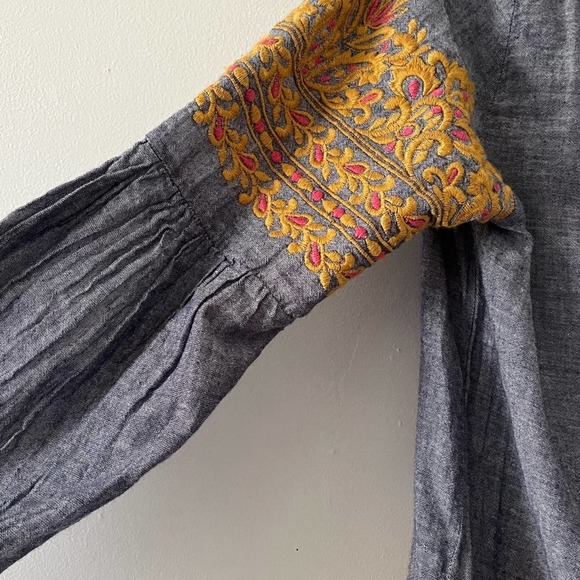 renee c. gray peasant blouse top with pink gold embroidery long sleeve sz small - Picture 13 of 13